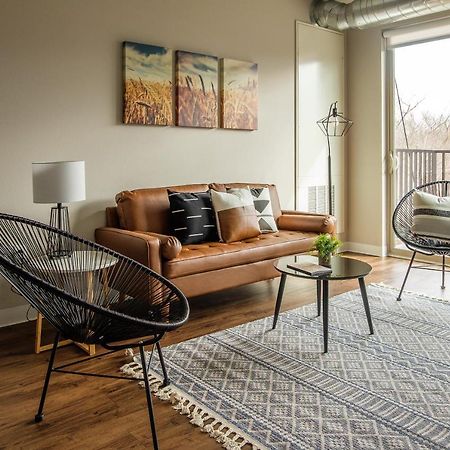 Frontdesk Core Apts Campustown 艾姆斯 外观 照片