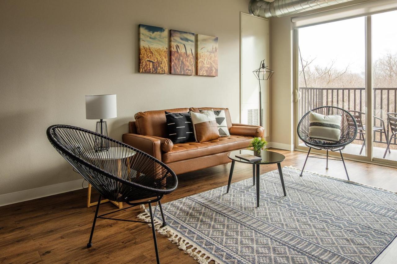 Frontdesk Core Apts Campustown 艾姆斯 外观 照片