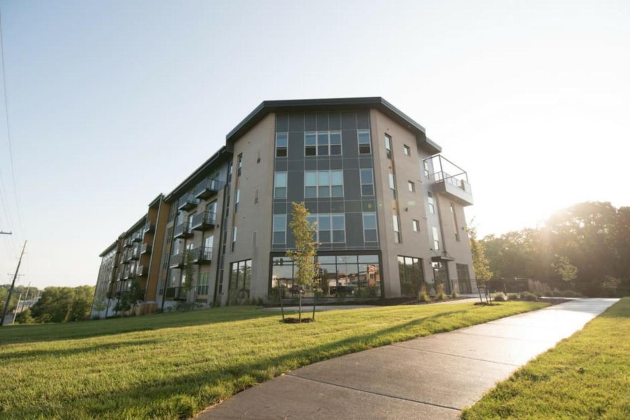 Frontdesk Core Apts Campustown 艾姆斯 外观 照片