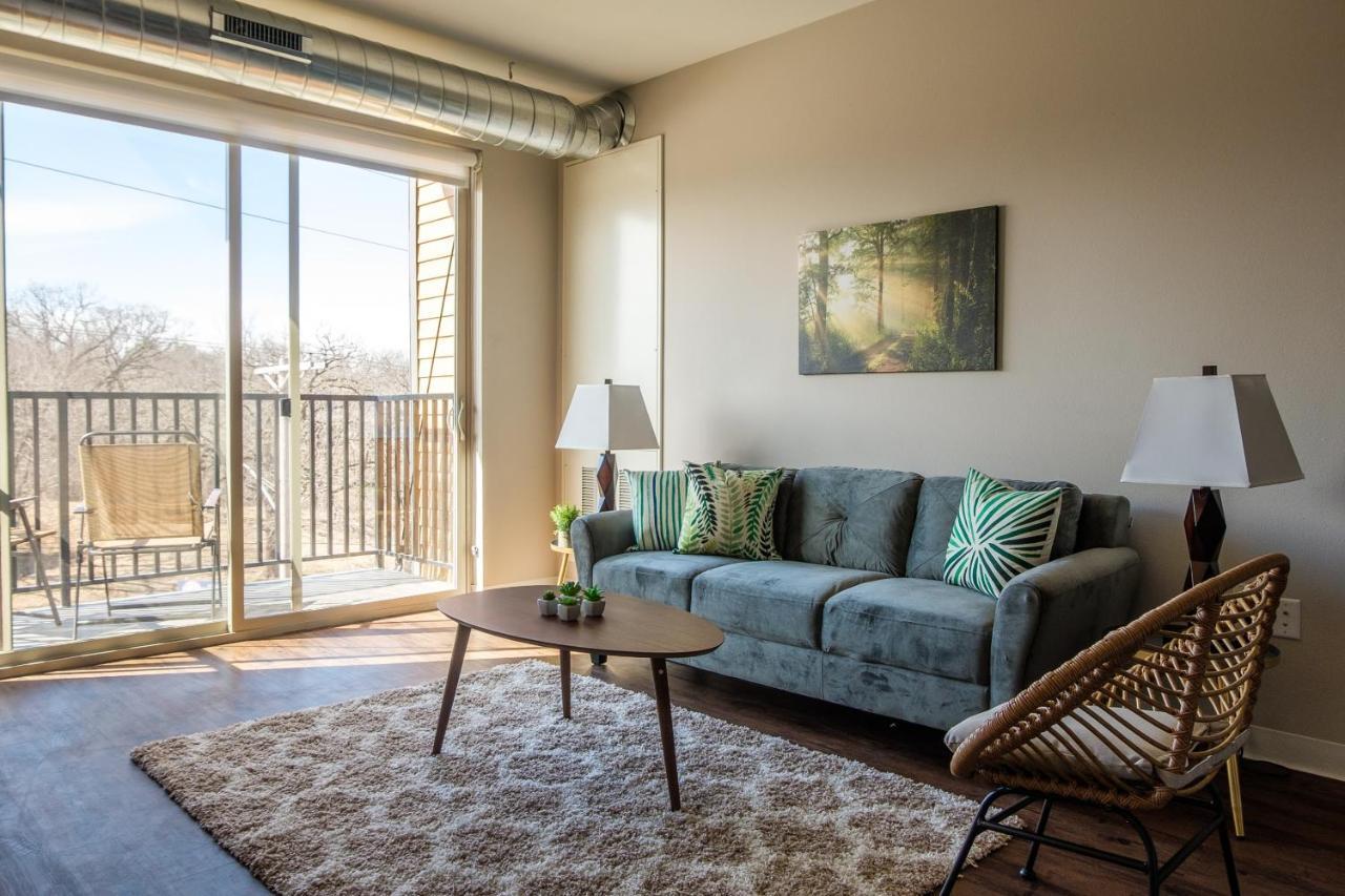 Frontdesk Core Apts Campustown 艾姆斯 客房 照片